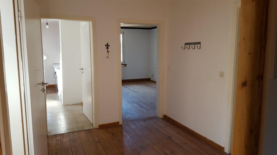Dachgeschoßwohnung Nagold - 5 Zimmer, 100 m&sup2;, 920&euro; | Angebot:24788295