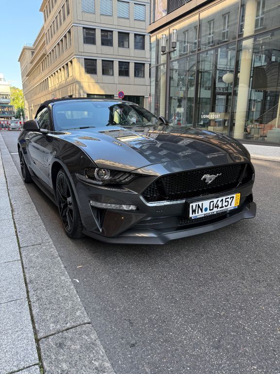 Ford Mustang 28.000 km 41.900 € Tübingen 72072