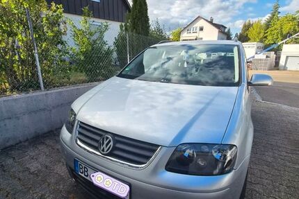 VW Touran 171.000 km 5.200 &euro; Böblingen 71032