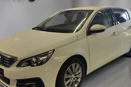 Peugeot 308 9.900 km 17.990 &euro; Pforzheim 75177