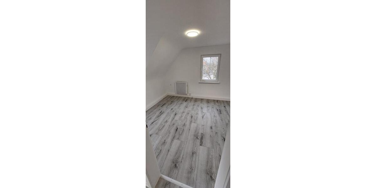 Dachgeschoßwohnung Weil der Stadt - 3 Zimmer, 60 m&sup2;, 650&euro; | Angebot:25865132