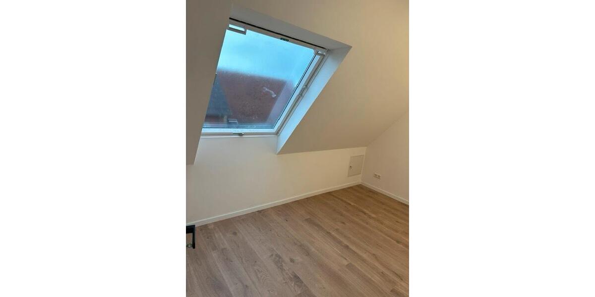 Dachgeschoßwohnung Rottenburg am Neckar - 3 Zimmer, 50 m&sup2;, 875&euro; | Angebot:26226342