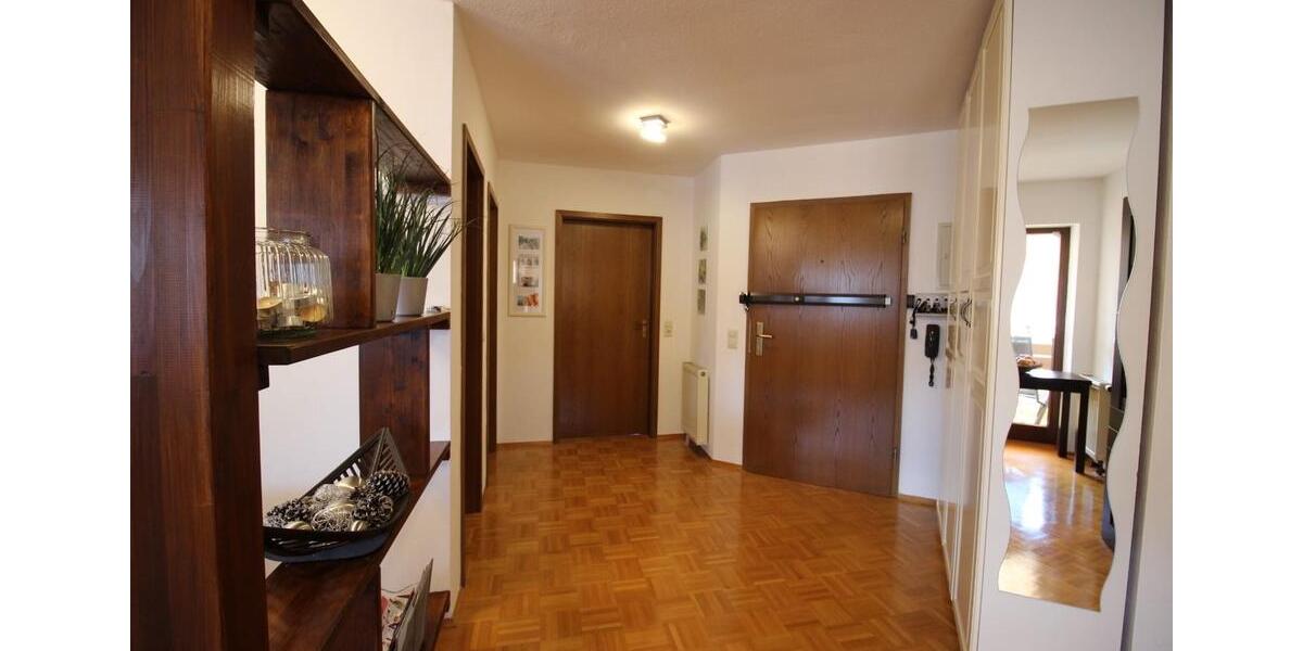 Etagenwohnung Böblingen Dagersheim - 3 Zimmer, 80 m&sup2;, 1.350&euro; | Angebot:26230211