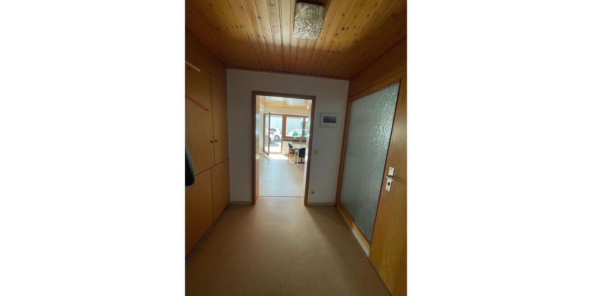 Funktionale Büro- oder Praxisfläche in Nürtingen - Gewerbeobjekt Nürtingen Neckarhausen | Angebot:27608203