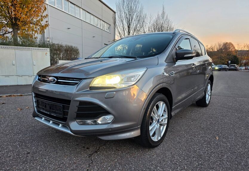 Ford Kuga 121.150 km 9.999 € Fellbach 70736