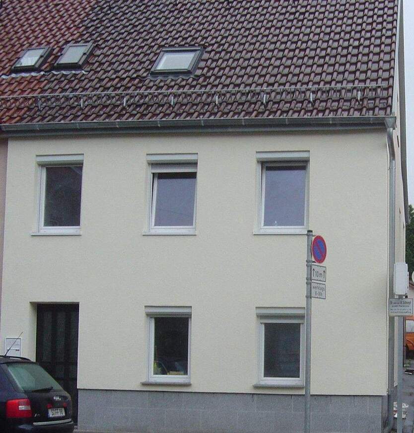 Gepflegte Doppelhaushälfte in zentraler Lage - Nähe Schwabengalerie, ideal für Paare oder Expats 5 zimmer