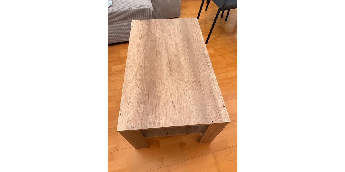 Etagenwohnung Reutlingen - 1 Zimmer, 100 m&sup2;, 30&euro; | Angebot:25286357