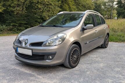 Renault Clio 49.500 km 4.500 &euro; Stuttgart 70499