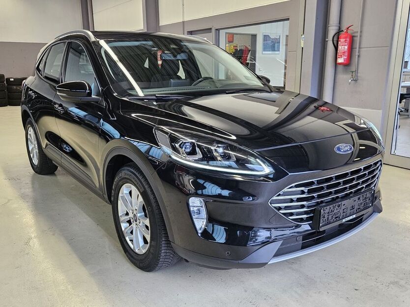Ford Kuga 40.700 km 21.800 € Neckartailfingen 72666