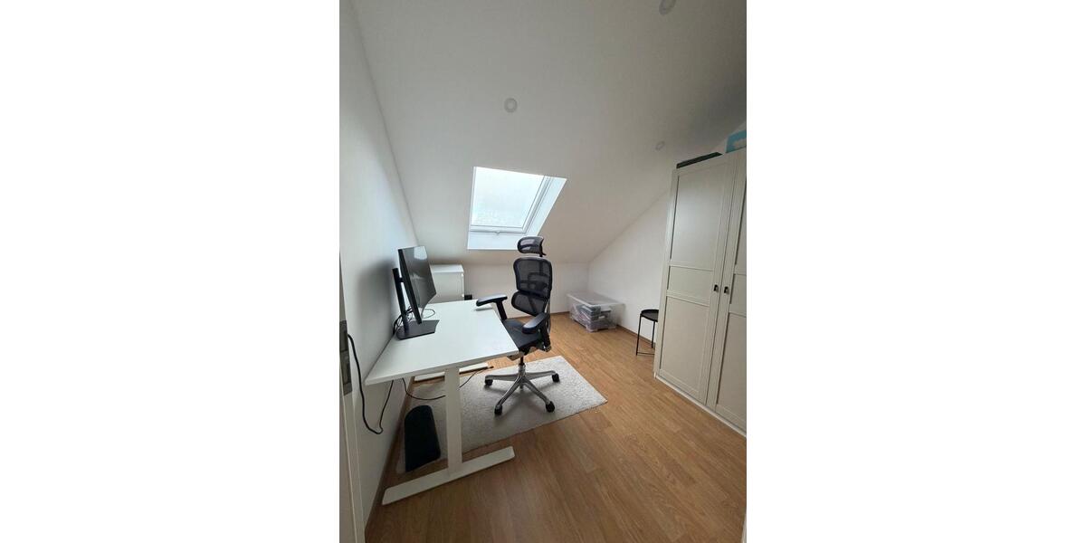 Doppelhaushälfte Pforzheim Büchenbronn - 4.5 Zimmer, 125 m&sup2;, 1.800&euro; | Angebot:23709145