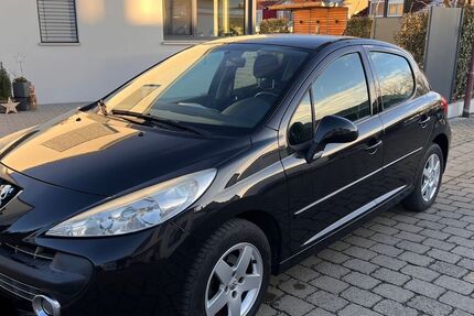 Peugeot 207 147.724 km 2.750 &euro; Hemmingen 71282