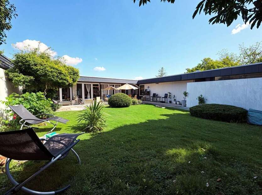 Haus zum Kaufen in Sindelfingen 769.000 € 210 m²