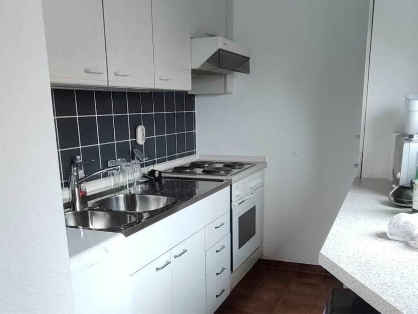 ”Gut geschnittene 1-Zi.-ETW mit Aufzug und Stellplatz in gepflegter Wohngegend von Tamm” 1 zimmer