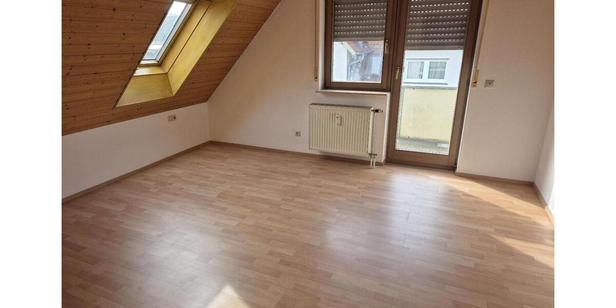 Dachgeschoßwohnung Reutlingen Reutlingen-Betzingen - 1 Zimmer, 84 m&sup2;, 975&euro; | Angebot:27547229
