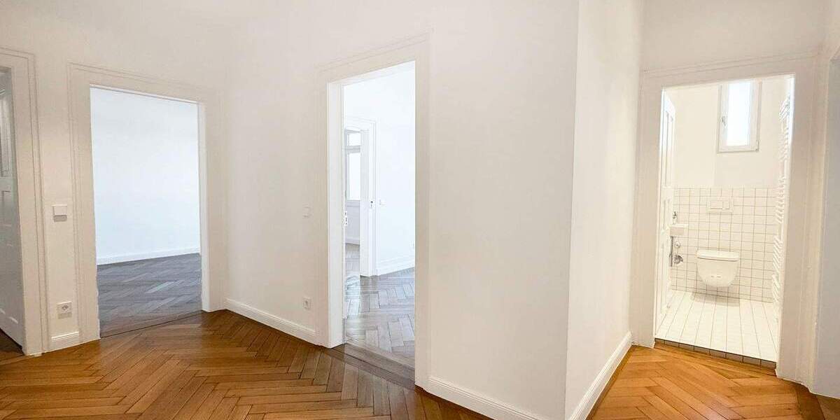 Etagenwohnung Stuttgart West - 5 Zimmer, 140 m&sup2;, 2.450&euro; | Angebot:25073679