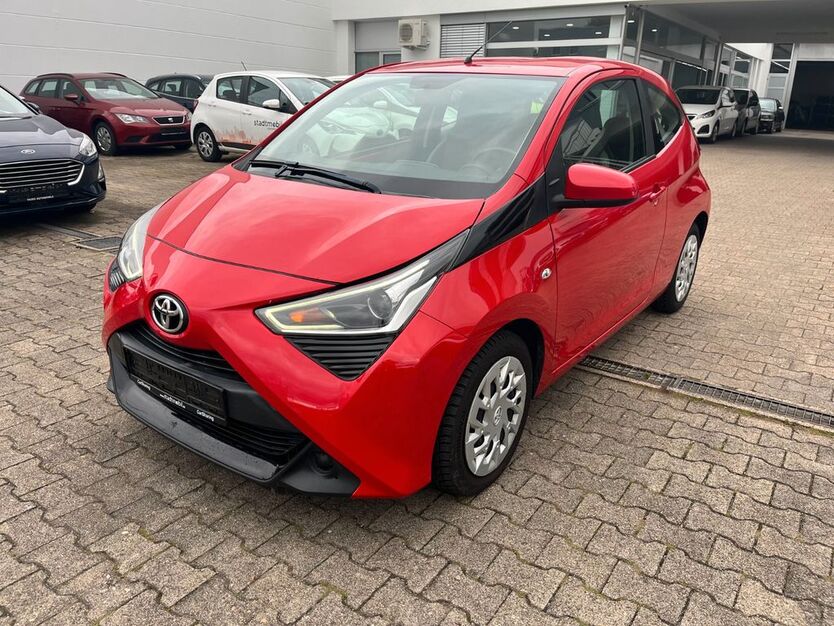 Toyota Aygo (X) 88.485 km 7.995 € Stuttgart 70597