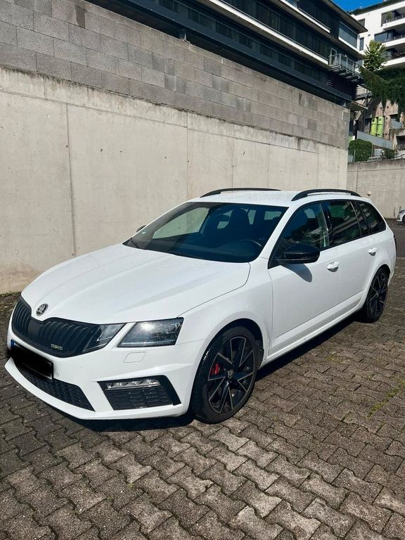 Skoda Octavia 109.000 km 21.999 € Stuttgart 70378