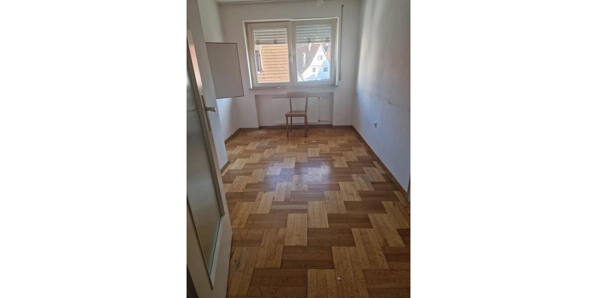 Etagenwohnung Reutlingen Reutlingen-Betzingen - 5 Zimmer, 100 m&sup2;, 1.150&euro; | Angebot:27587740