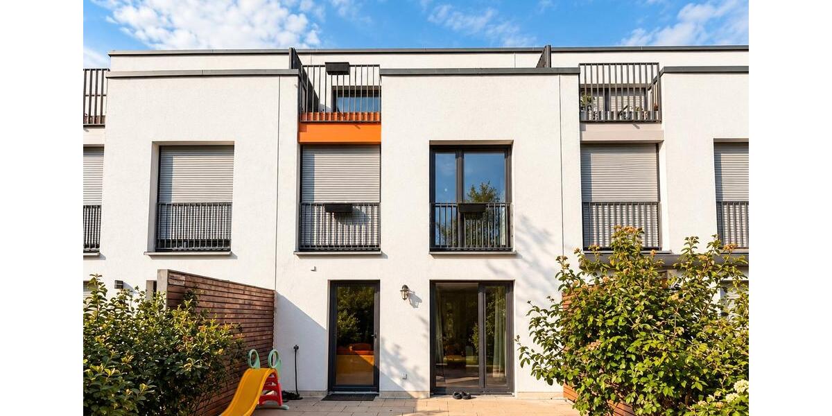 Reihenhaus Esslingen am Neckar Brühl - 5.5 Zimmer, 145 m&sup2;, 2.800&euro; | Angebot:27620338